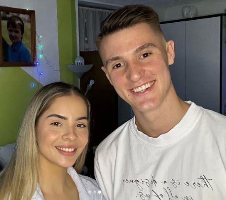 Benjamin Sesko with his girlfriend Anita.